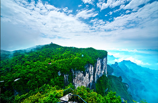 （豪华款）张家界2日1晚跟团游 ·美丽张家界新传奇 天门山